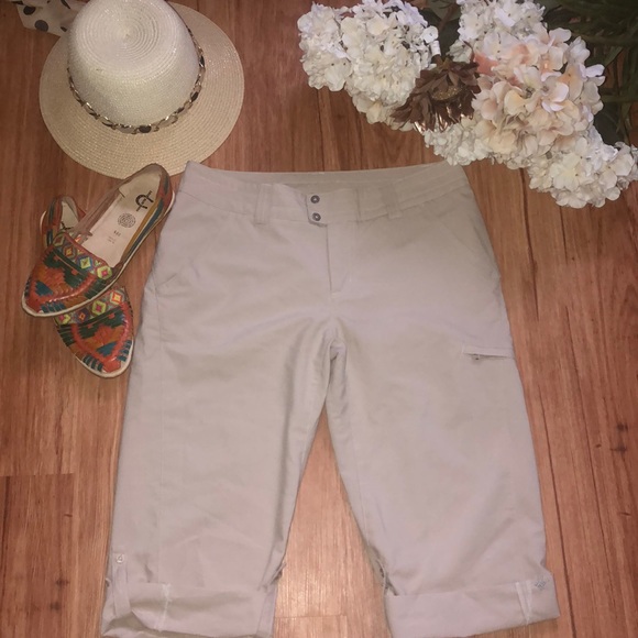 Columbia Pants - 🥳 5/$25🥳Columbia Capri pants NWOT